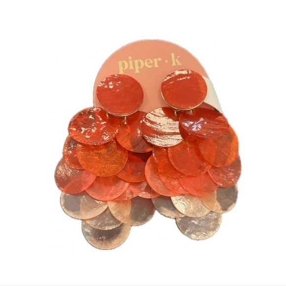 🧡🔹️Piper K🔹️Gorgeous Coral Ombré shell Disco Layered chandelier earrings - Picture 2 of 2
